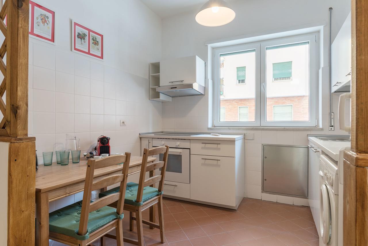Red & White Vatican Apartment Roma Exterior foto