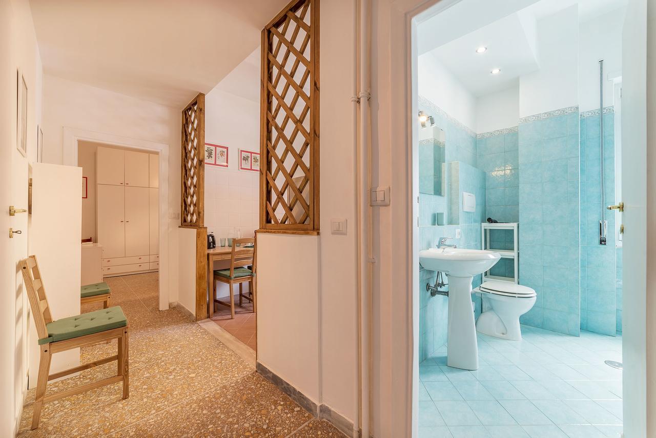 Red & White Vatican Apartment Roma Exterior foto