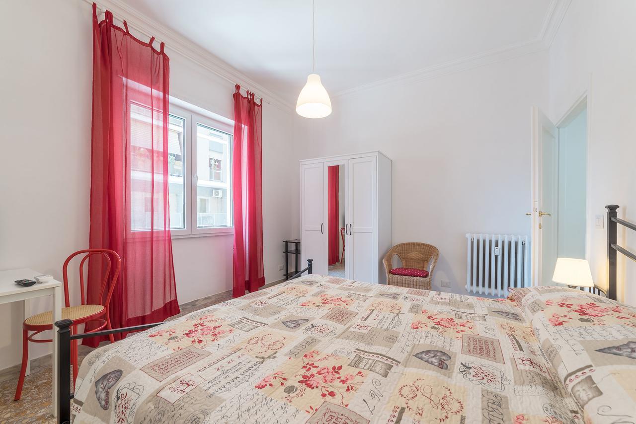 Red & White Vatican Apartment Roma Exterior foto
